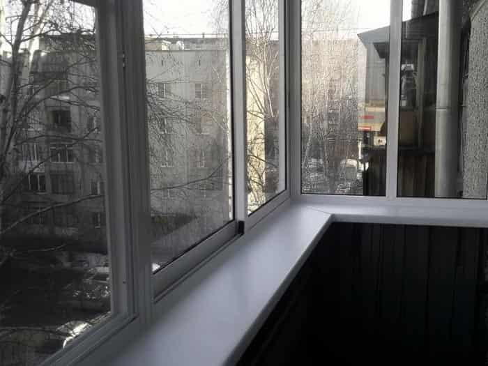 Остеклённый балкон